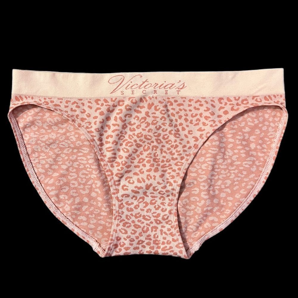 Victorias Secret Supersoft Seamless Thick Bikini Panty Peach Large